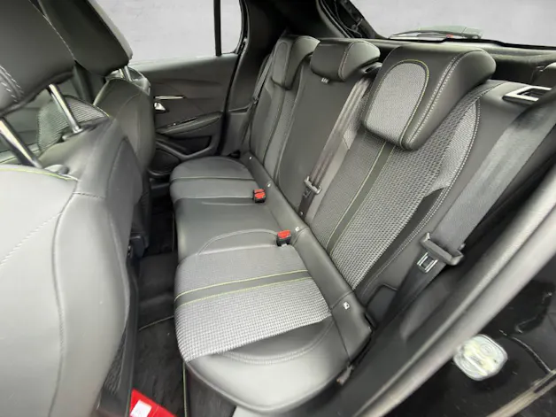 Peugeot 208 1.2 PureTech 100 GT