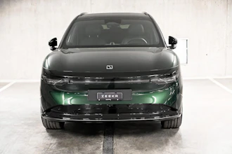https://vehicle.imgix.net/4349376/e290f871-b288-4836-a469-f417a6942360.jpg