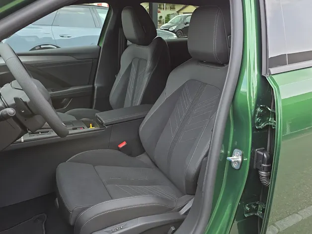 Opel Astra Sports Tourer 1.2 T Hybrid Ultimate