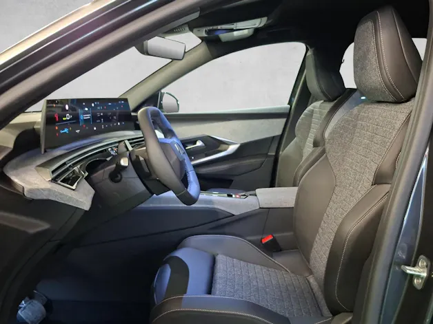 Peugeot 3008 e-Allure Premium AWD