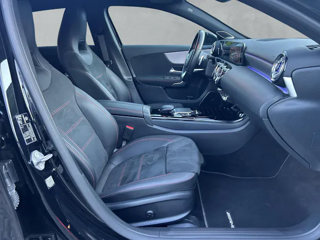 MERCEDES-BENZ A 250 AMG Line 4m