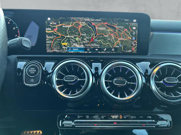 MERCEDES-BENZ A 250 AMG Line 4m