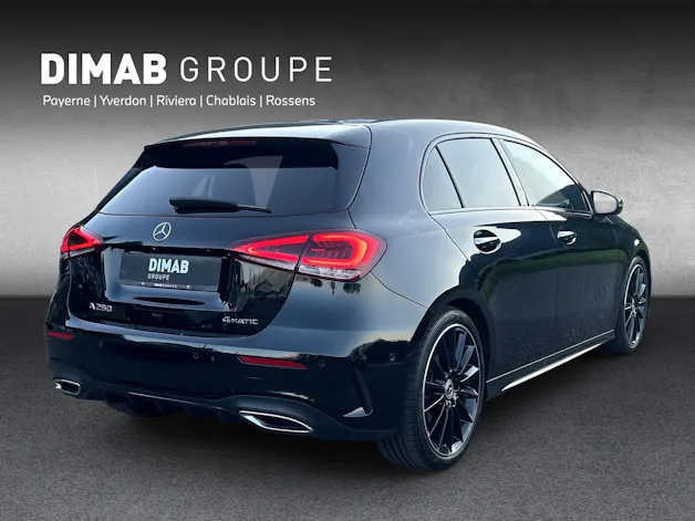 MERCEDES-BENZ A 250 AMG Line 4m