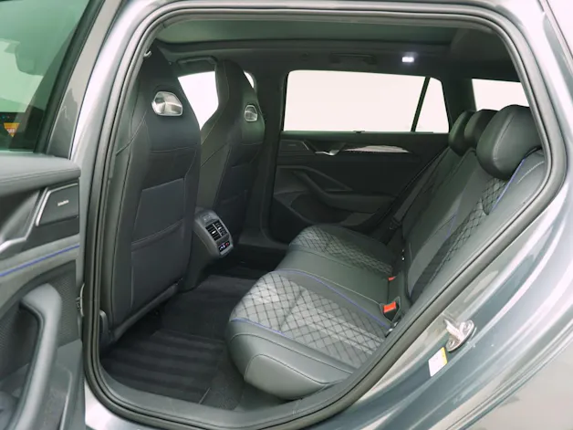 VW Passat Variant 1.5 TSI DSG Plug-in-Hybrid R-Line