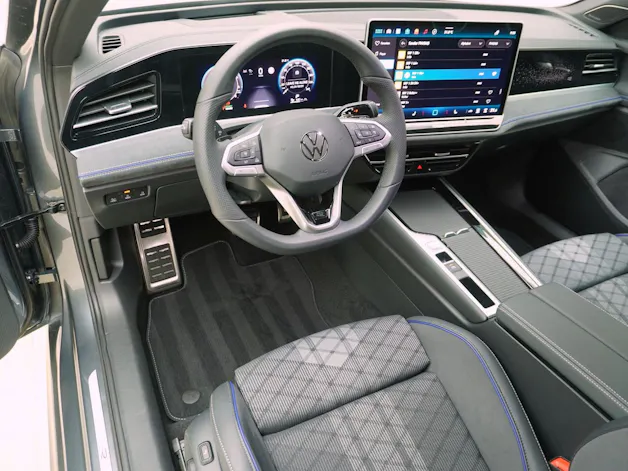 VW Passat Variant 1.5 TSI DSG Plug-in-Hybrid R-Line