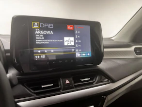 https://vehicle.imgix.net/4349499/d16722c0-6cea-469c-a506-375c06760579.jpeg