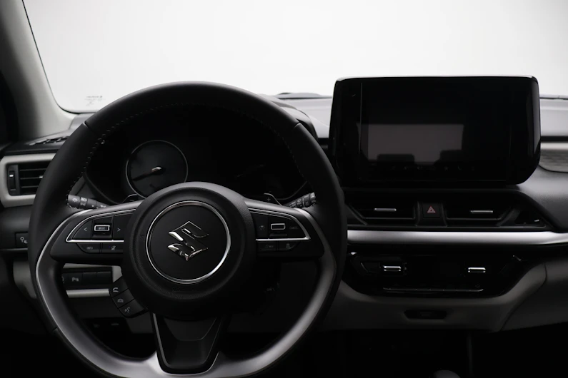 Fahrzeugbild SUZUKI SWIFT