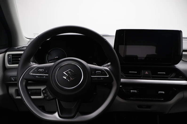 Fahrzeugbild SUZUKI SWIFT