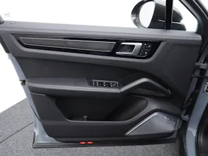Porsche Cayenne Turbo GT