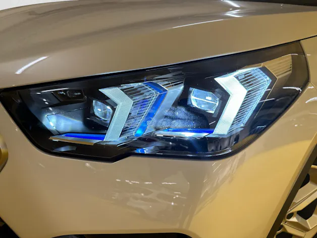 BMW X2 20d xDrive U10 (CH) AHK 📍