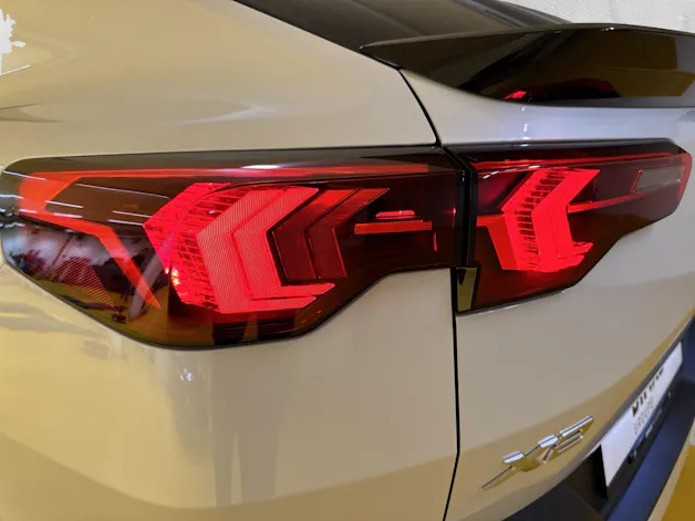 BMW X2 20d xDrive U10 (CH) AHK 📍