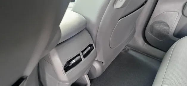 Kia EV3 81 kWh Earth+