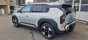 Kia EV3 81 kWh Earth+