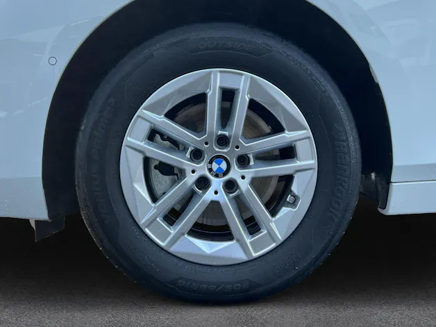 BMW 218d Active Tourer U06 (CH) AHK 📍