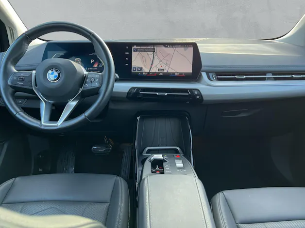 BMW 218d Active Tourer U06 (CH) AHK 📍