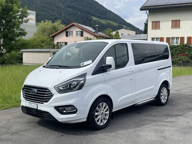 Ford Tourneo Custom Bus 310 L1 2.0 TDCi 170PS Titanium