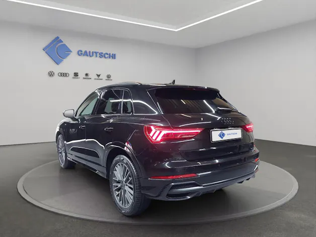 Audi Q3 35 TFSI S line Attraction S-tronic