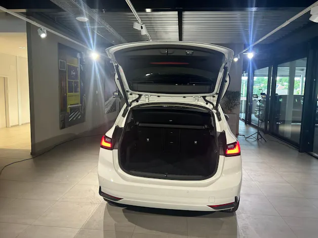 BMW 223d Active Tourer xDrive DKG
