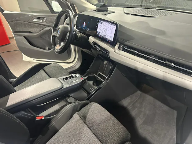 BMW 223d Active Tourer xDrive DKG