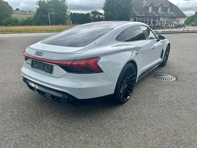 Audi e-tron GT quattro