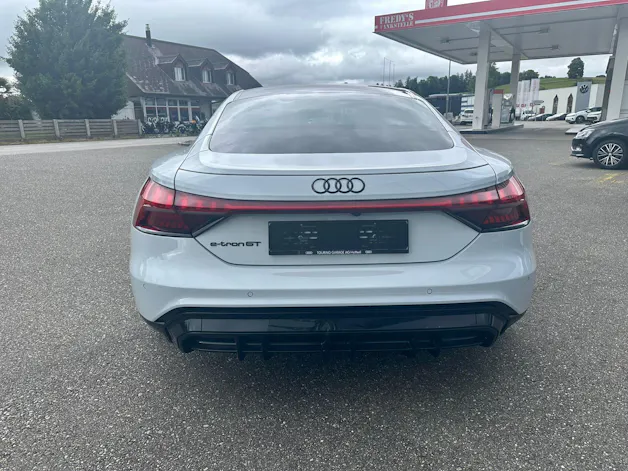 Audi e-tron GT quattro