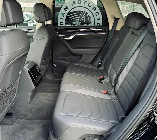 VW Touareg 3.0 TSI Elegance Tiptronic
