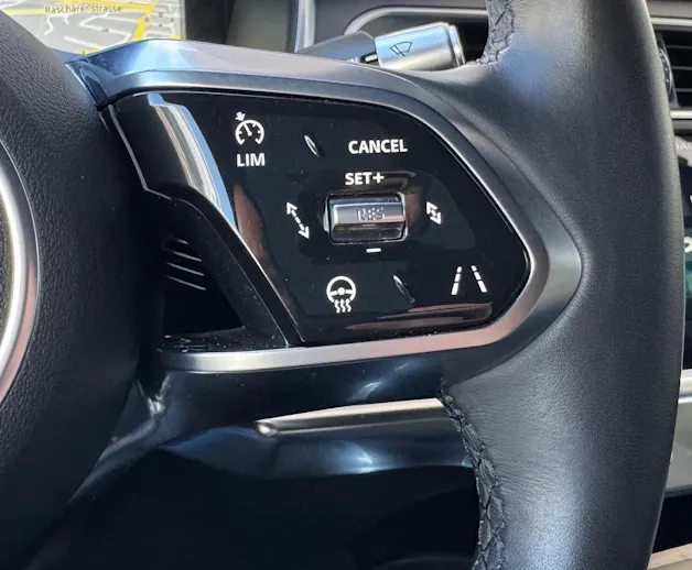 Jaguar I-Pace EV400 SE AWD