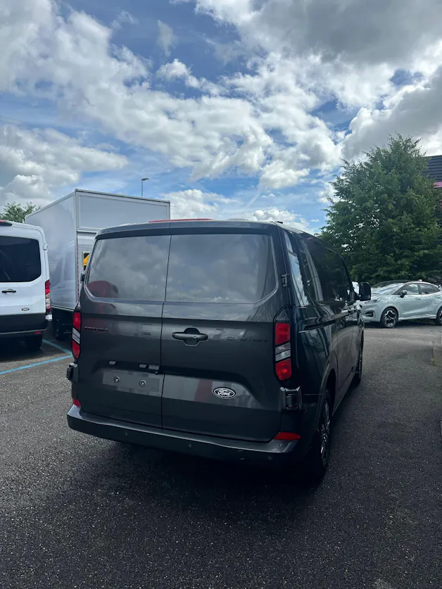 Ford Transit Custom Van 320 L1 2.0 EcoBl Ltd./170CV/Aut.