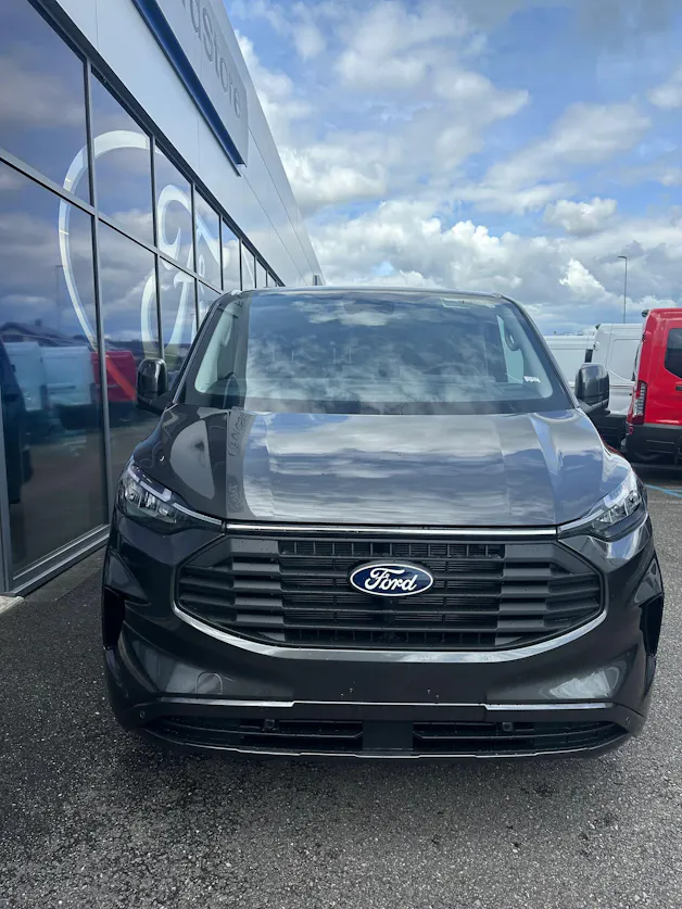 Ford Transit Custom Van 320 L1 2.0 EcoBl Ltd./170CV/Aut.