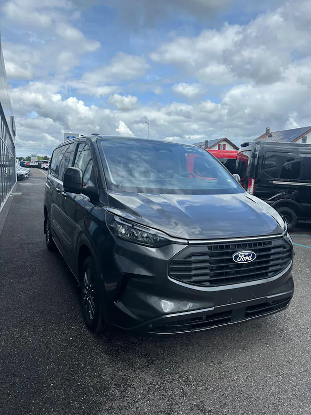 Ford Transit Custom Van 320 L1 2.0 EcoBl Ltd./170CV/Aut.