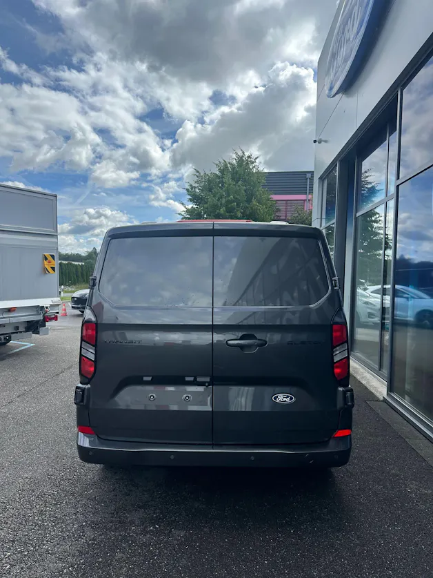 Ford Transit Custom Van 320 L1 2.0 EcoBl Ltd./170CV/Aut.
