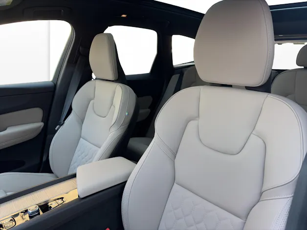VOLVO XC60 2.0 T6 TE Ultra Bright eAWD