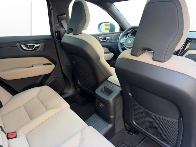 VOLVO XC60 2.0 T6 TE Ultra Bright eAWD