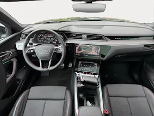 Audi Q8 50 e-tron Black Edition