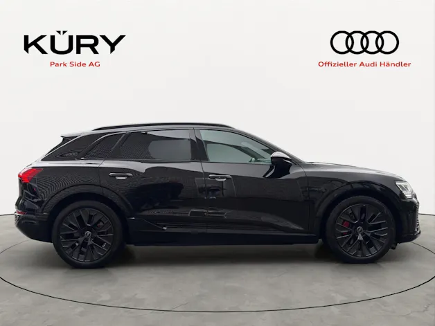 Audi Q8 50 e-tron Black Edition