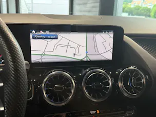MERCEDES-BENZ GLA 200 AMG Line 7G-DCT
