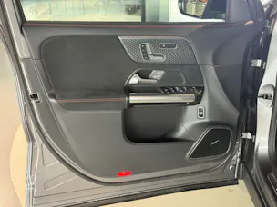 MERCEDES-BENZ GLA 200 AMG Line 7G-DCT