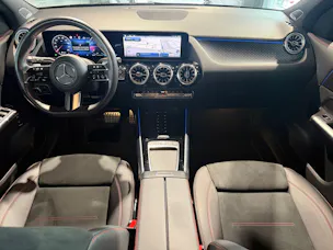 MERCEDES-BENZ GLA 200 AMG Line 7G-DCT