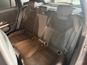 MERCEDES-BENZ GLA 200 AMG Line 7G-DCT