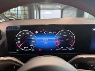 MERCEDES-BENZ GLA 200 AMG Line 7G-DCT