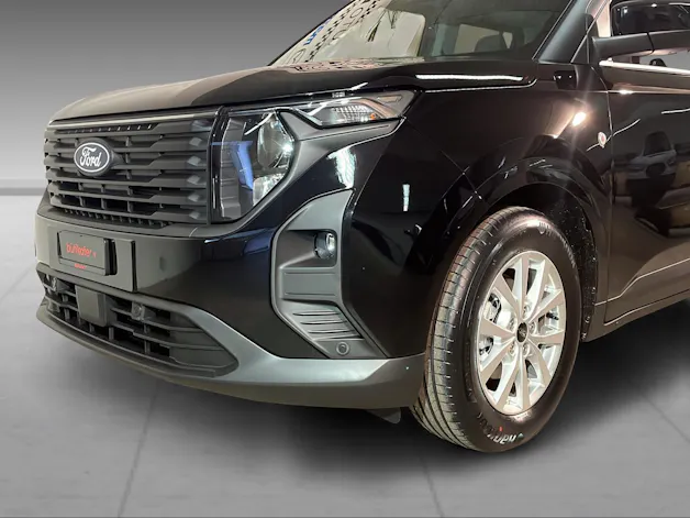 Ford Tourneo Courier 1.0 EcoBoost Titanium