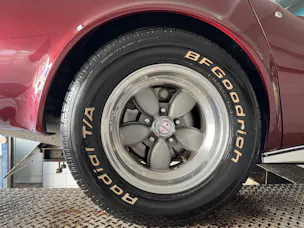 Chevrolet Corvette C3 Stingray Cabrio Handschalter