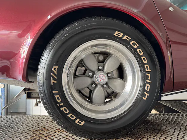 Chevrolet Corvette C3 Stingray Cabrio Handschalter