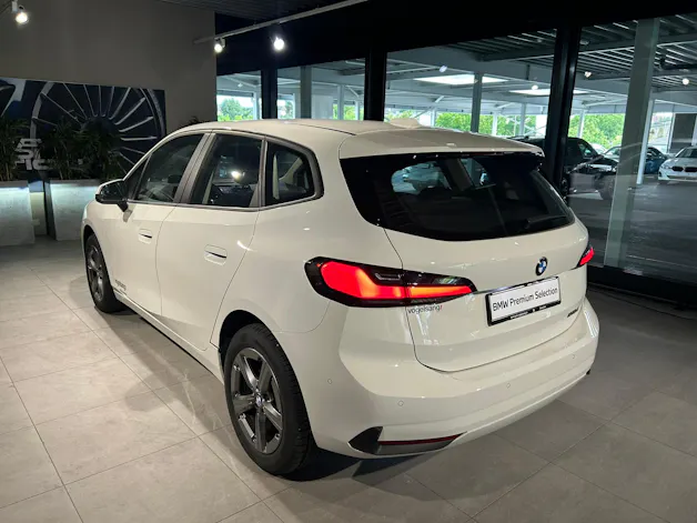 BMW 218d Active Tourer DKG
