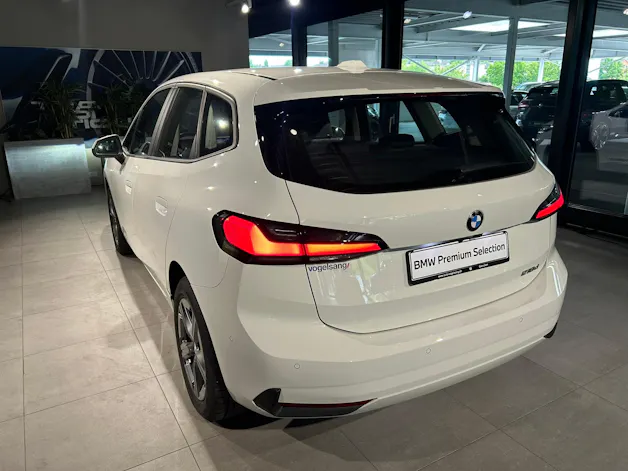 BMW 218d Active Tourer DKG