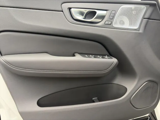 VOLVO XC60 2.0 T8 TE Black Edition eAWD