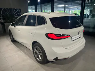 BMW 223d Active Tourer xDrive DKG