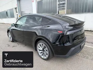 Tesla Model Y Long Range AWD Launch Edition