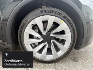 Tesla Model Y Long Range AWD Launch Edition