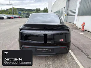 Tesla Model Y Long Range AWD Launch Edition